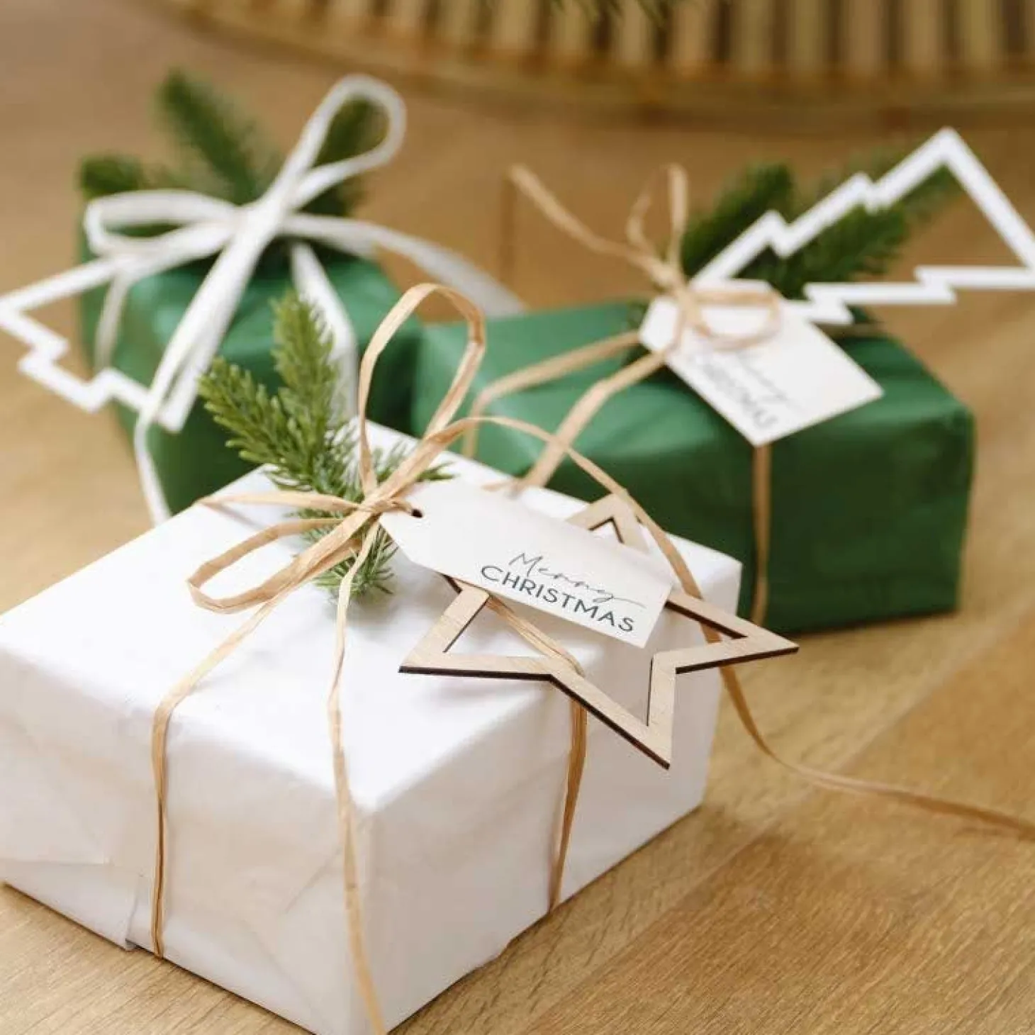 Ribbon, Foliage, Tags & Wooden Present Toppers Set